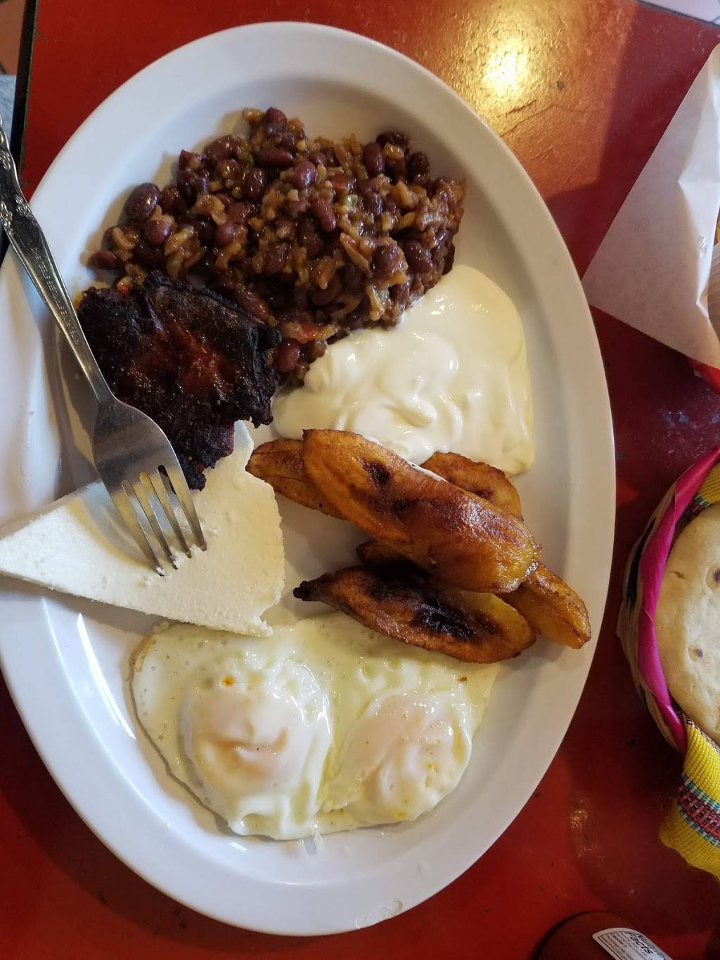 El Rinconcito Chapin | restaurant | 3831 International Blvd, Oakland, CA 94601, USA | 5102134434 OR +1 510-213-4434