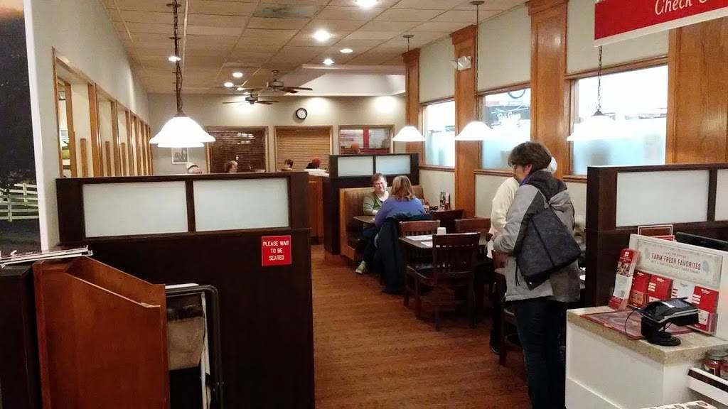 Bob Evans | restaurant | 3815 US-24 E, Logansport, IN 46947, USA | 5747221028 OR +1 574-722-1028