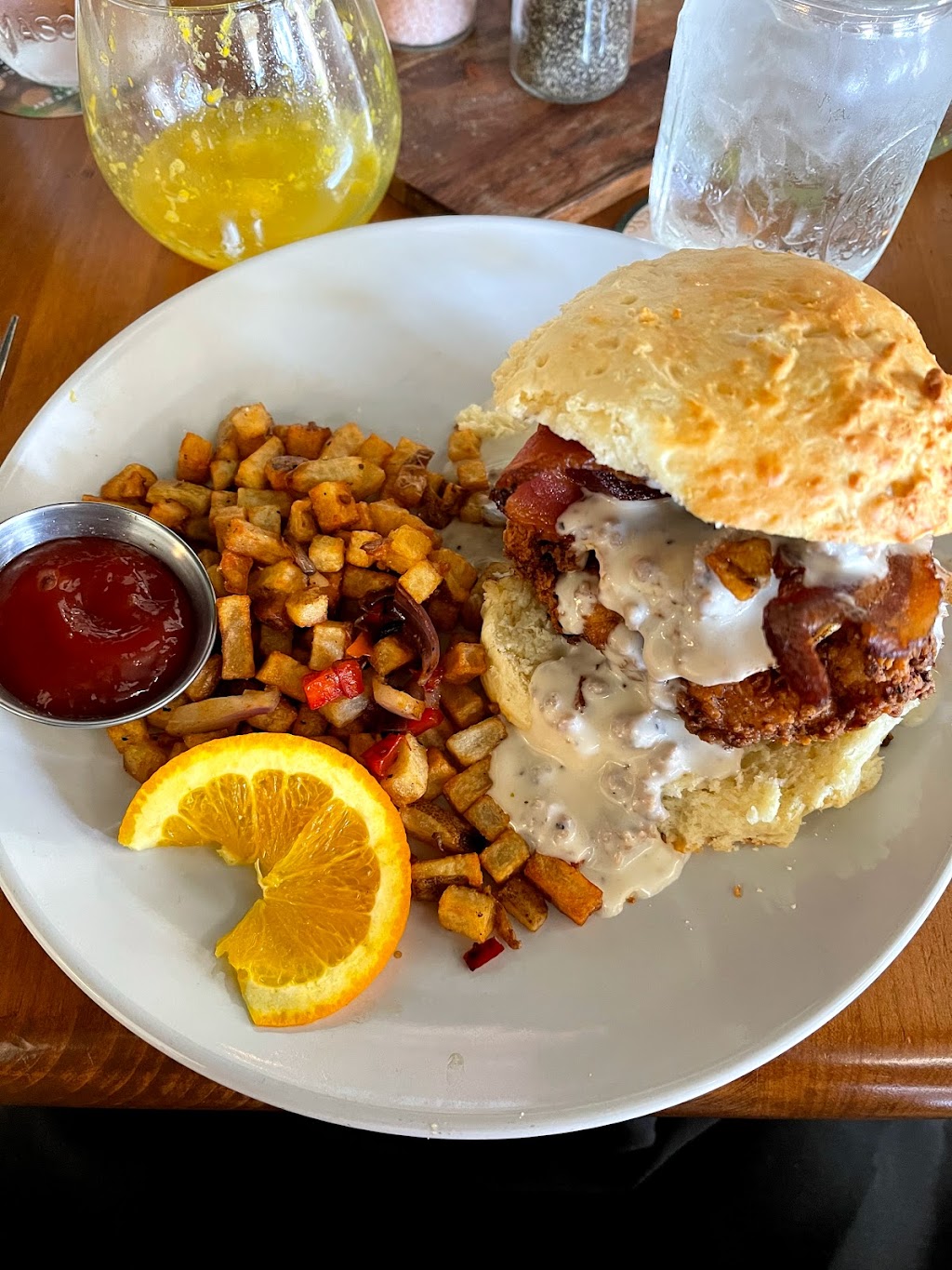 Norm’s | restaurant | 9348 Deschutes Rd Unit G & H, Palo Cedro, CA 96073, USA | 5305474920 OR +1 530-547-4920