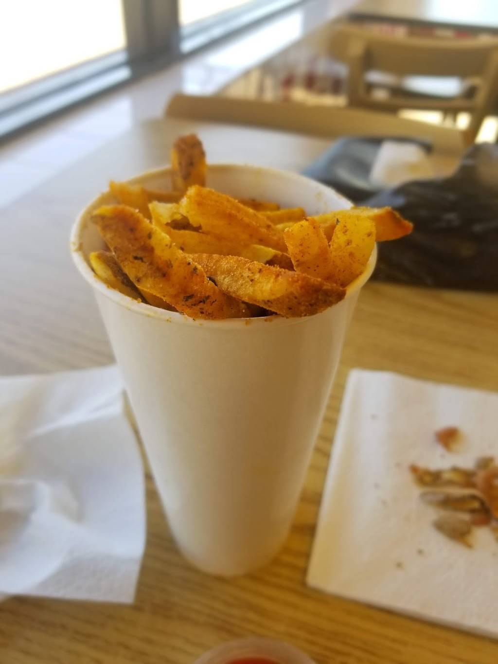 Five Guys | meal takeaway | 75 Amity Rd, New Haven, CT 06515, USA | 2032853016 OR +1 203-285-3016