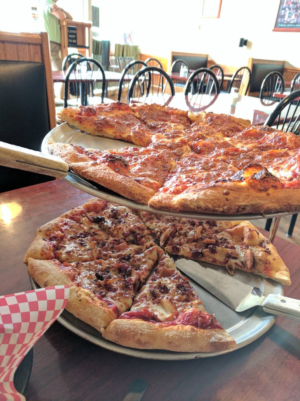 Graces Place Pizzeria | restaurant | 1316 Grandin Rd SW, Roanoke, VA 24015, USA | 5409811340 OR +1 540-981-1340