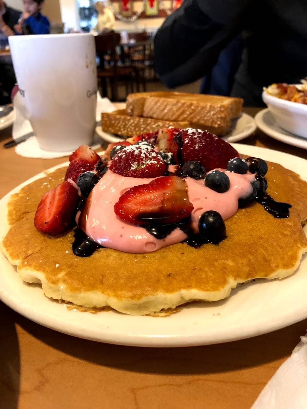 Golden Brunch | restaurant | 31 E Golf Rd, Arlington Heights, IL 60005, USA | 8477587400 OR +1 847-758-7400