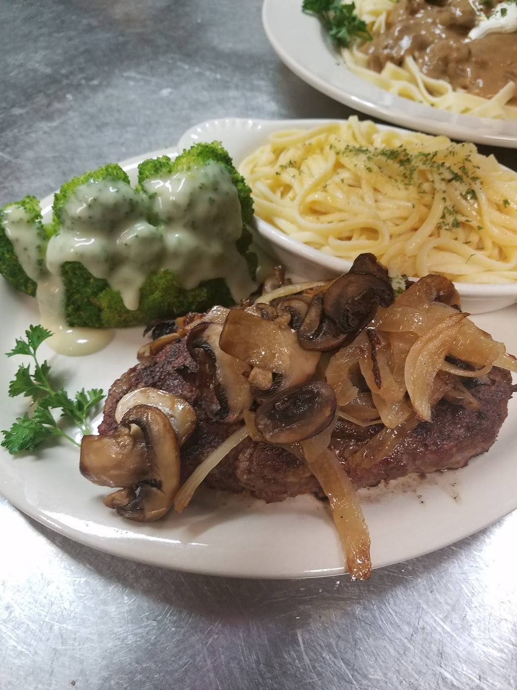 The Rib Cage | restaurant | 144 Chesterfield Ln, Maumee, OH 43537, USA | 4198870828 OR +1 419-887-0828