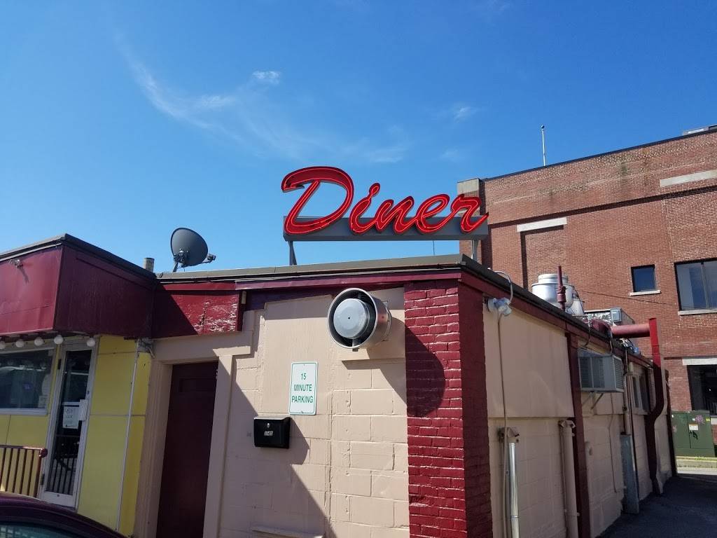 Club Diner | restaurant | 145 Dutton St, Lowell, MA 01852, USA | 9784521679 OR +1 978-452-1679