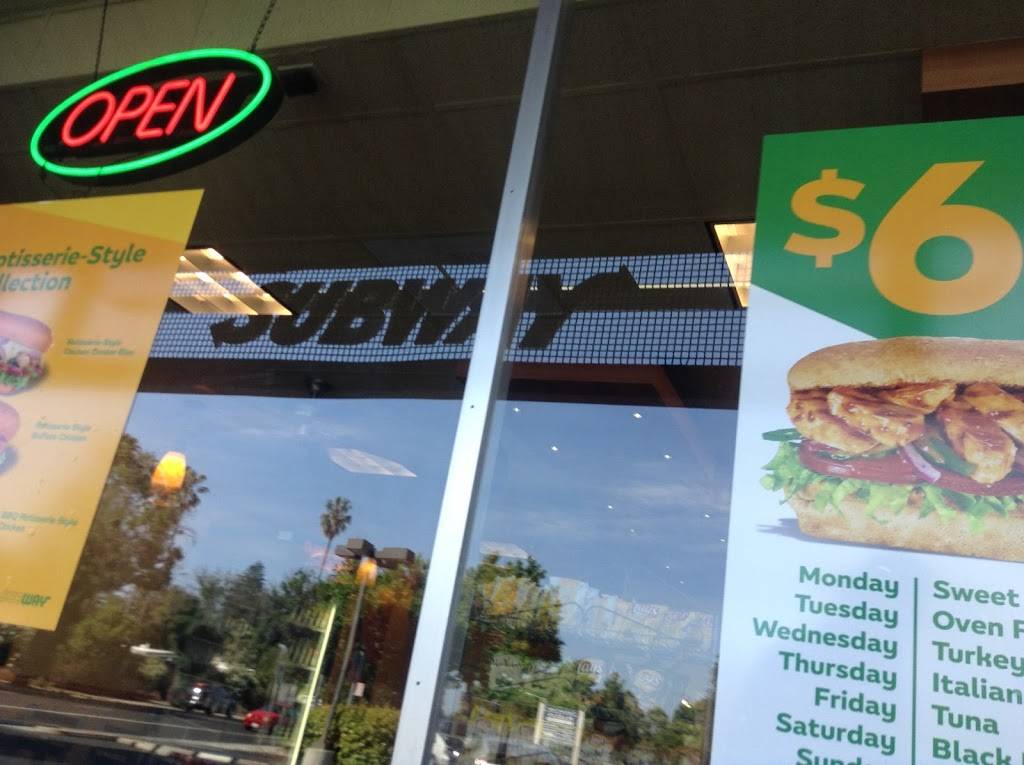 Subway Restaurants | restaurant | 3962 Middlefield Rd, Palo Alto, CA 94306, USA | 6502519646 OR +1 650-251-9646