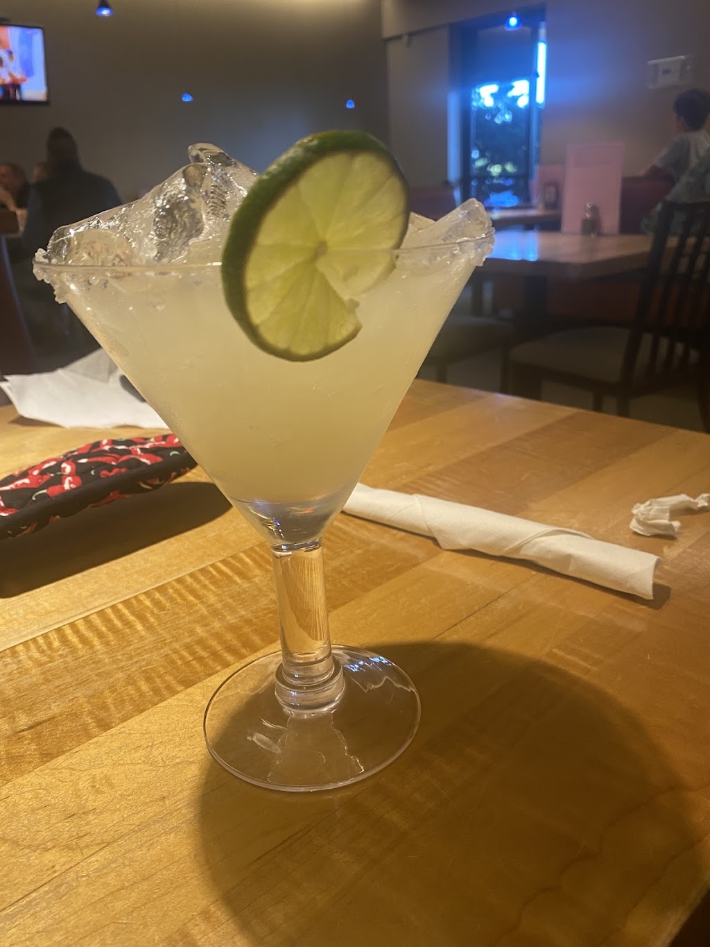 Lunas Bar and Grill | restaurant | 8660 Bankers St, Florence, KY 41042, USA | 8598170104 OR +1 859-817-0104