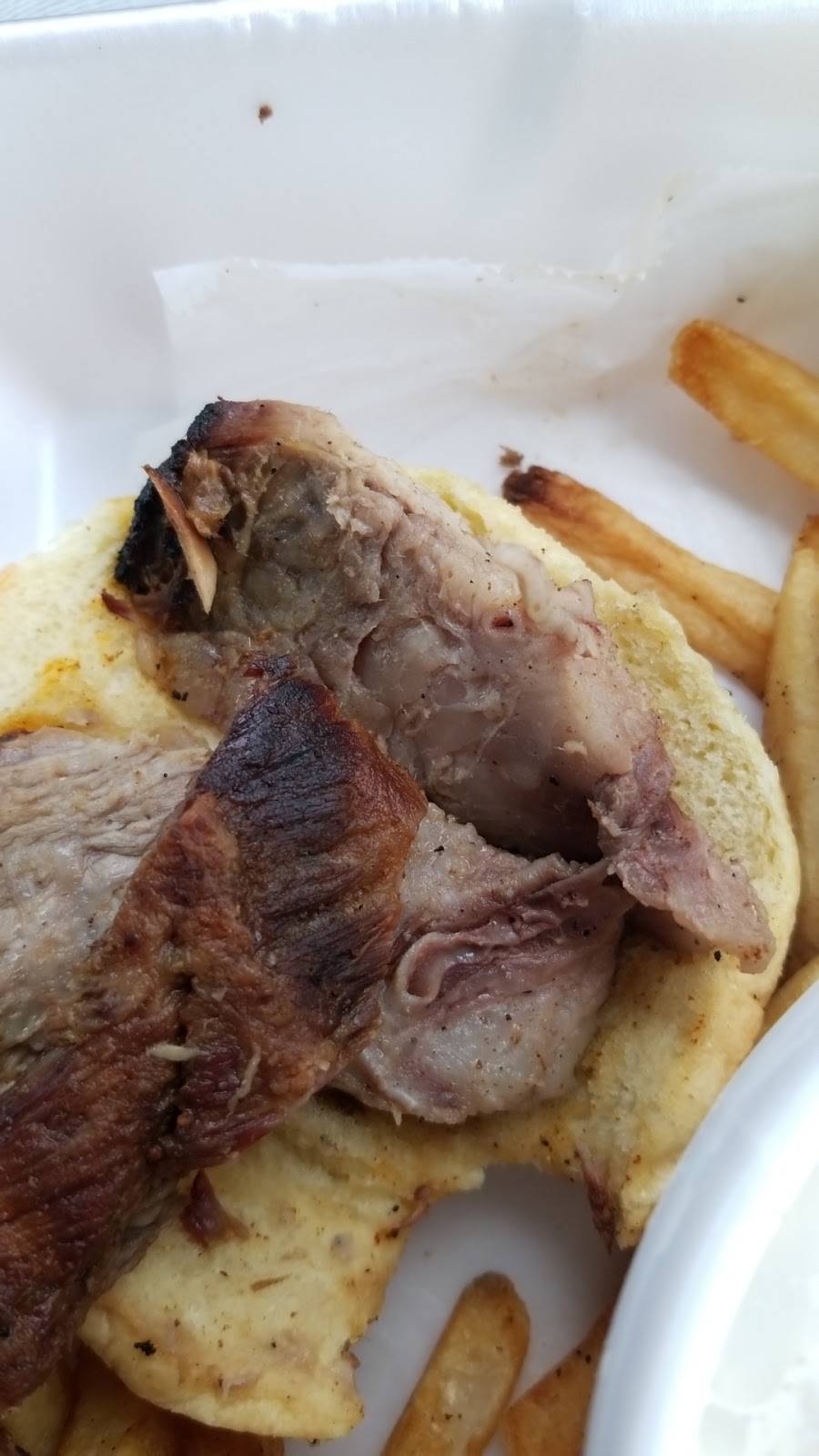 Windy City Bar | restaurant | 67 E Cermak Rd, Chicago, IL 60616, USA | 3127945901 OR +1 312-794-5901