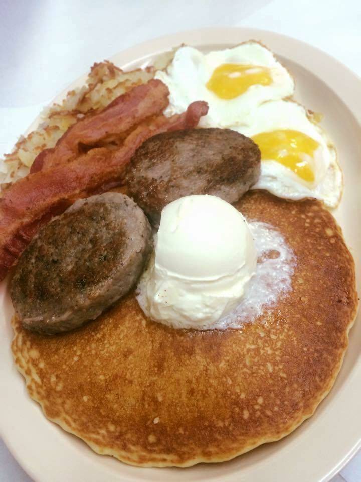 Clowns Pancake House | restaurant | 5804 S Western Ave, Chicago, IL 60636, USA | 7737767450 OR +1 773-776-7450