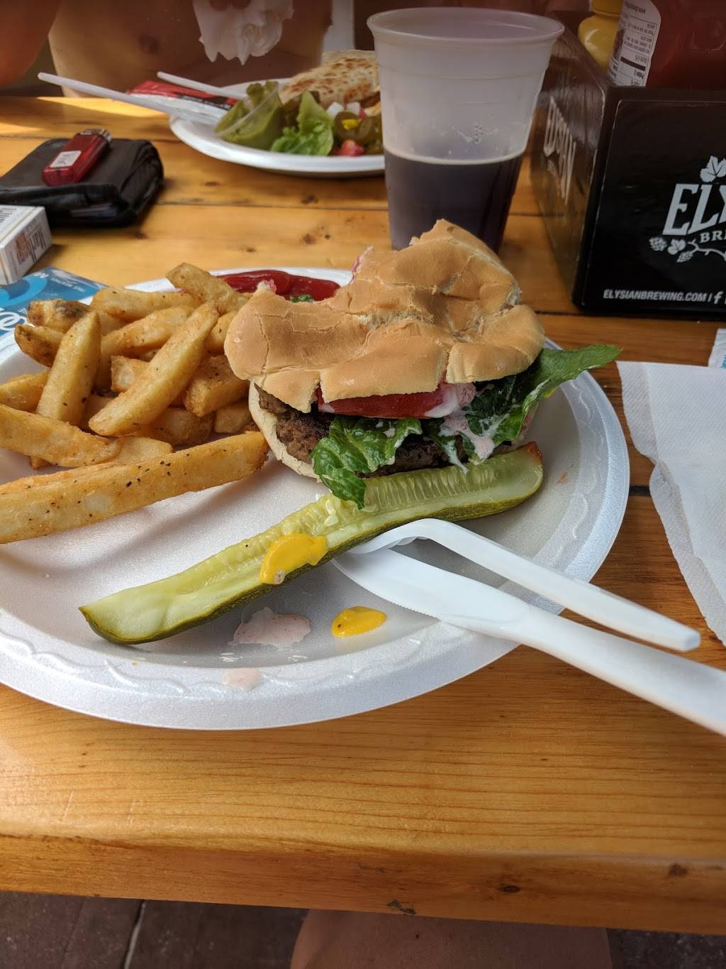 Paradise Grille | restaurant | 900 Gulf Way, Pass-a-Grille Beach, FL 33706, USA | 7279548957 OR +1 727-954-8957