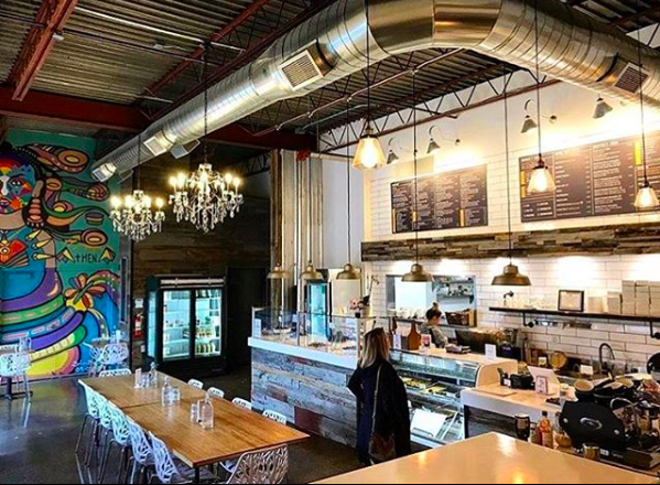 Carrots N Dates | restaurant | 1125 Lesperance Rd, Windsor, ON N8N 1X3, Canada | 5197350447 OR +1 519-735-0447