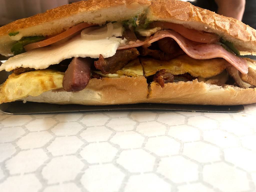 Tortas Locas | restaurant | 14912 Ambaum Blvd SW, Burien, WA 98166, USA | 2062440717 OR +1 206-244-0717