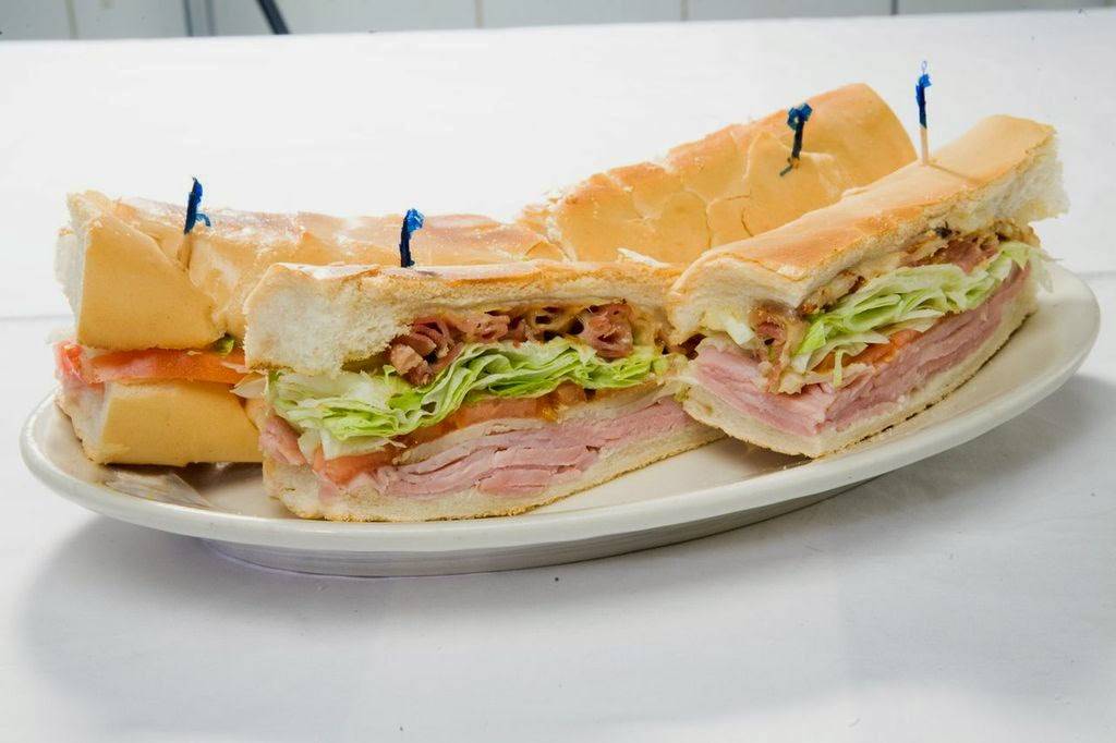 Latin Cafe 2000 | restaurant | 1192 W 49th St, Hialeah, FL 33012, USA | 3058201919 OR +1 305-820-1919