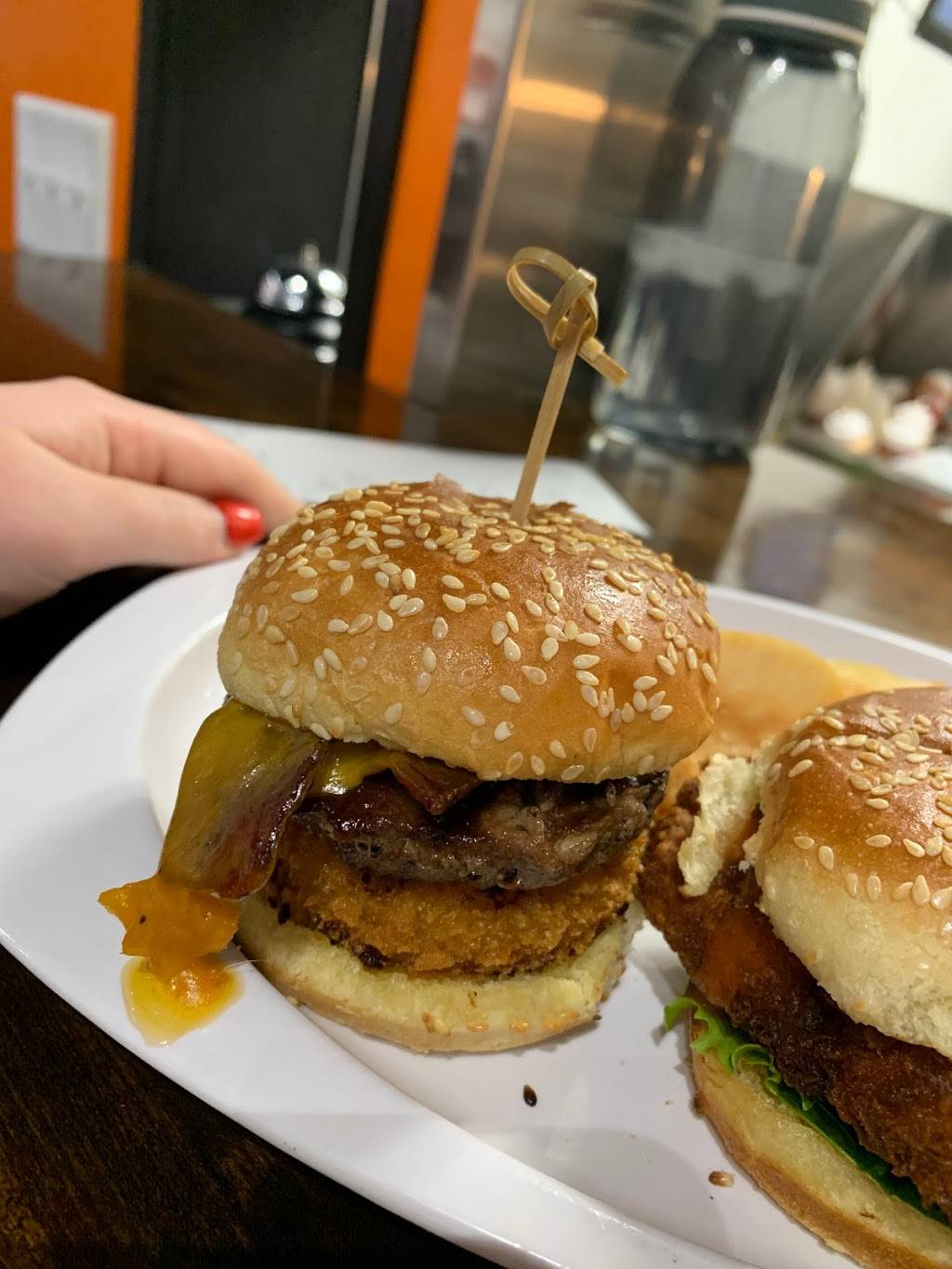 BurgerIM | restaurant | 650 W Carmel Dr, Carmel, IN 46032, USA | 3176692256 OR +1 317-669-2256