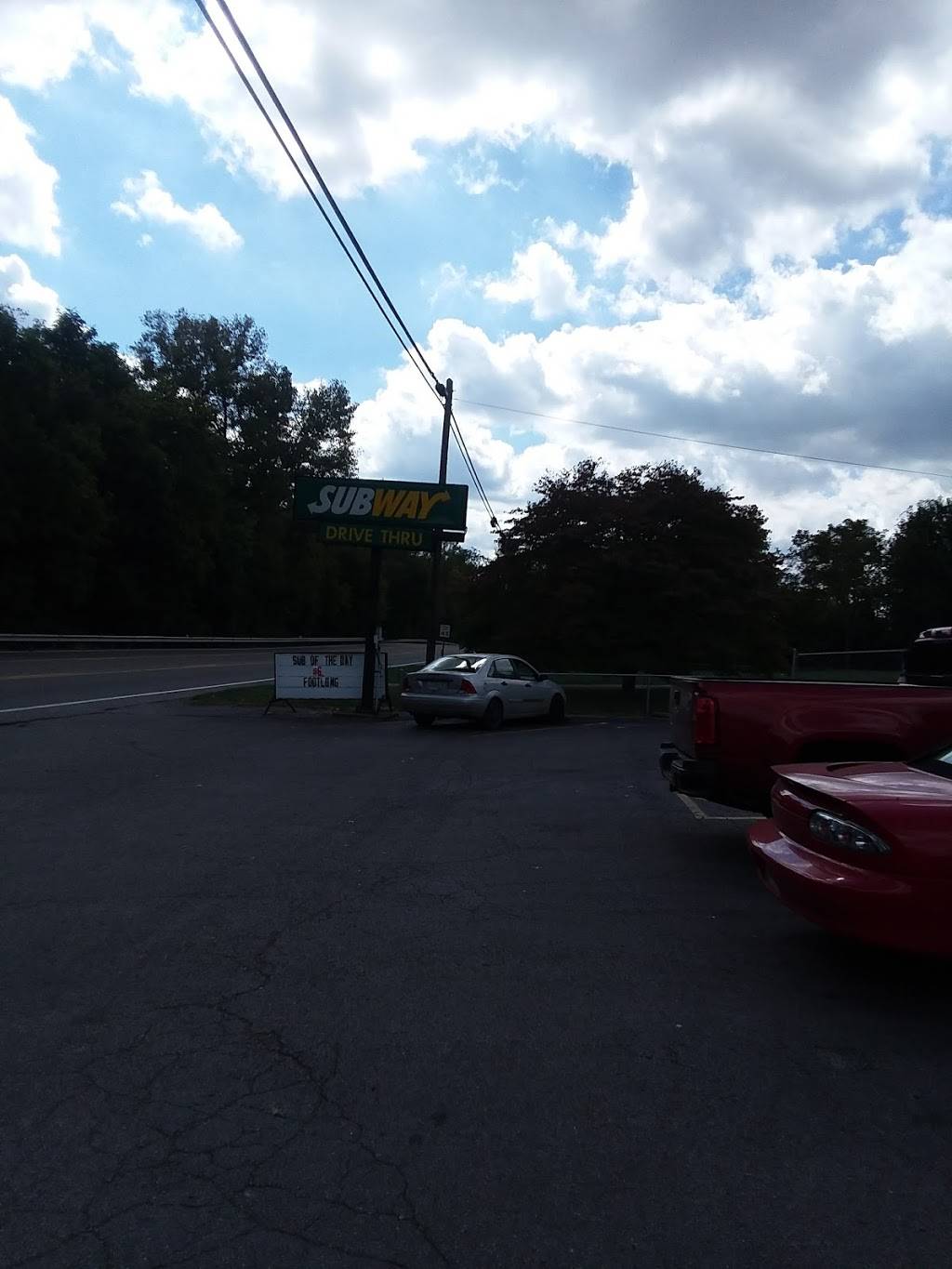 Subway | restaurant | 2701 Galena Pike, West Portsmouth, OH 45663, USA | 7408583194 OR +1 740-858-3194