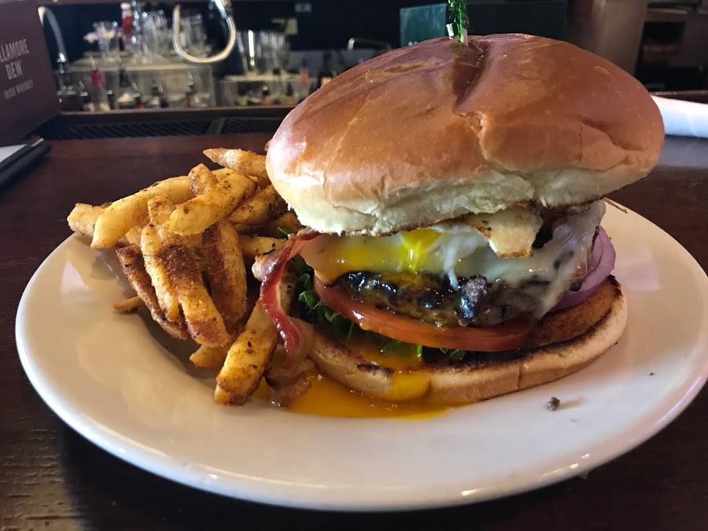 Mavis Winkles Irish Pub | restaurant | 8870 Darrow Rd F107, Twinsburg, OH 44087, USA | 3304053663 OR +1 330-405-3663