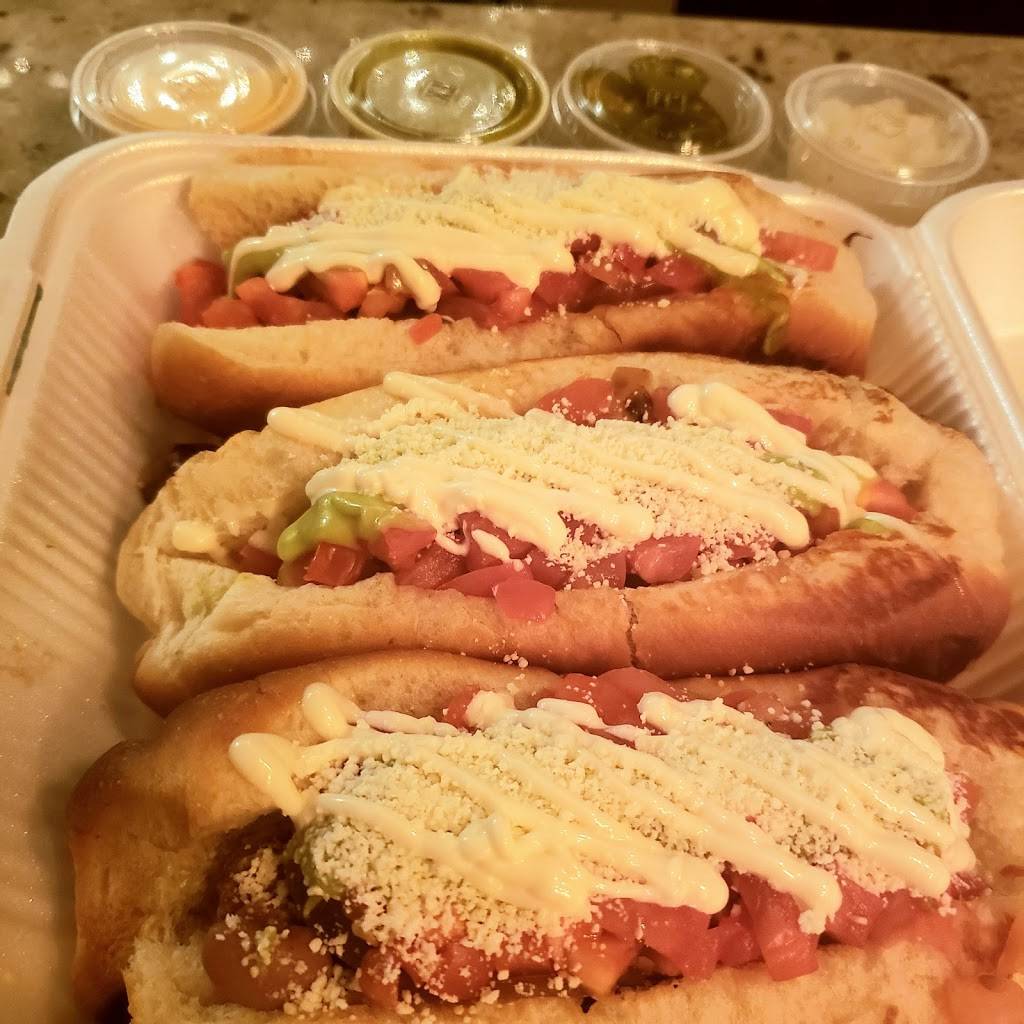 El Caprichoso Hot Dogs | restaurant | 9444 N 19th Ave, Phoenix, AZ 85021, USA | 6025613723 OR +1 602-561-3723