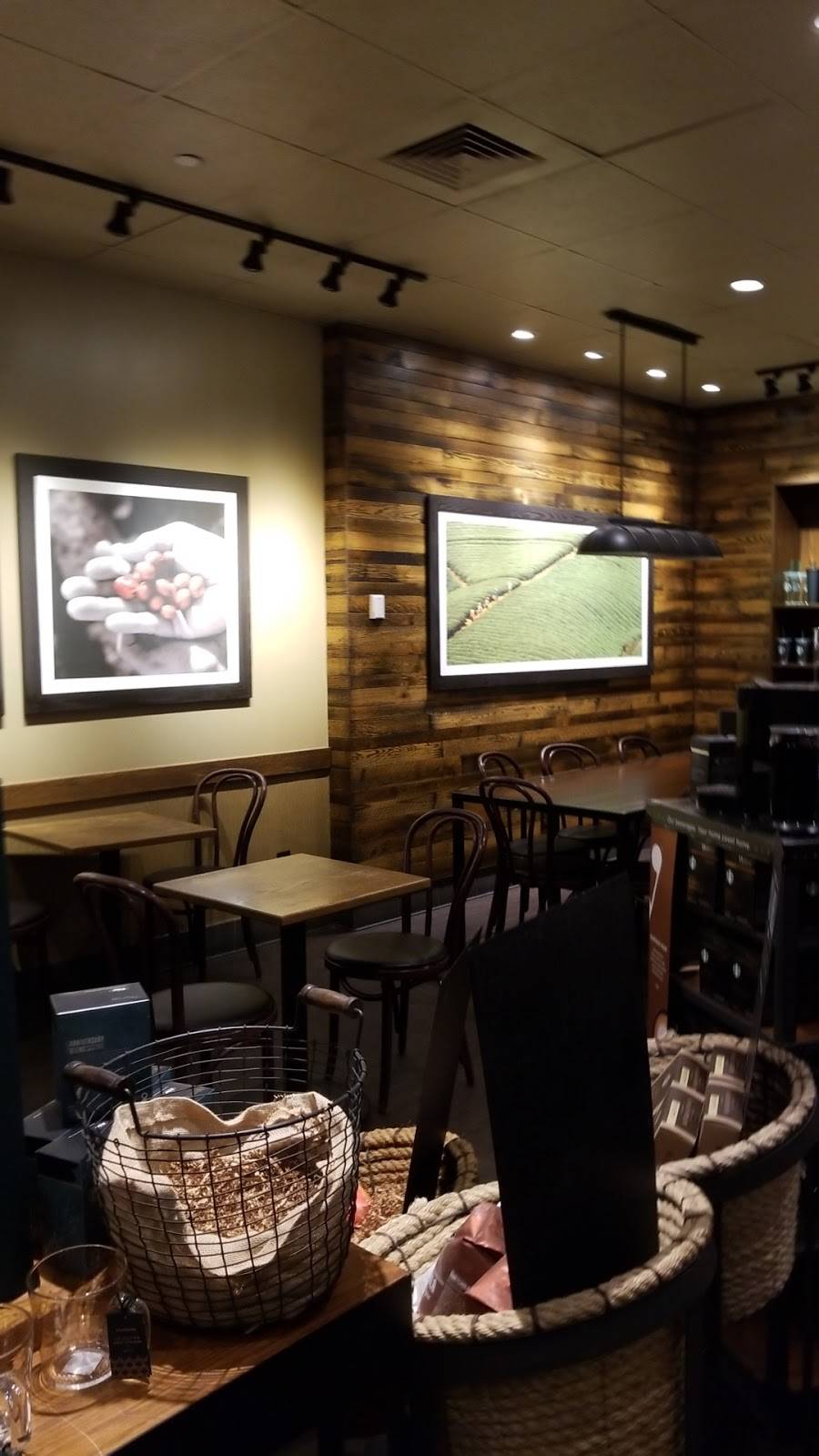 Starbucks | cafe | 1449B New Britain Ave, West Hartford, CT 06110, USA | 8605612558 OR +1 860-561-2558