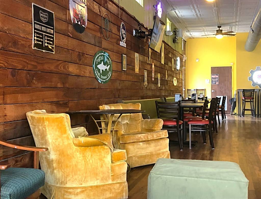 Growler Haus Fountain Inn | restaurant | 101 N Main St, Fountain Inn, SC 29644, USA | 8644092337 OR +1 864-409-2337