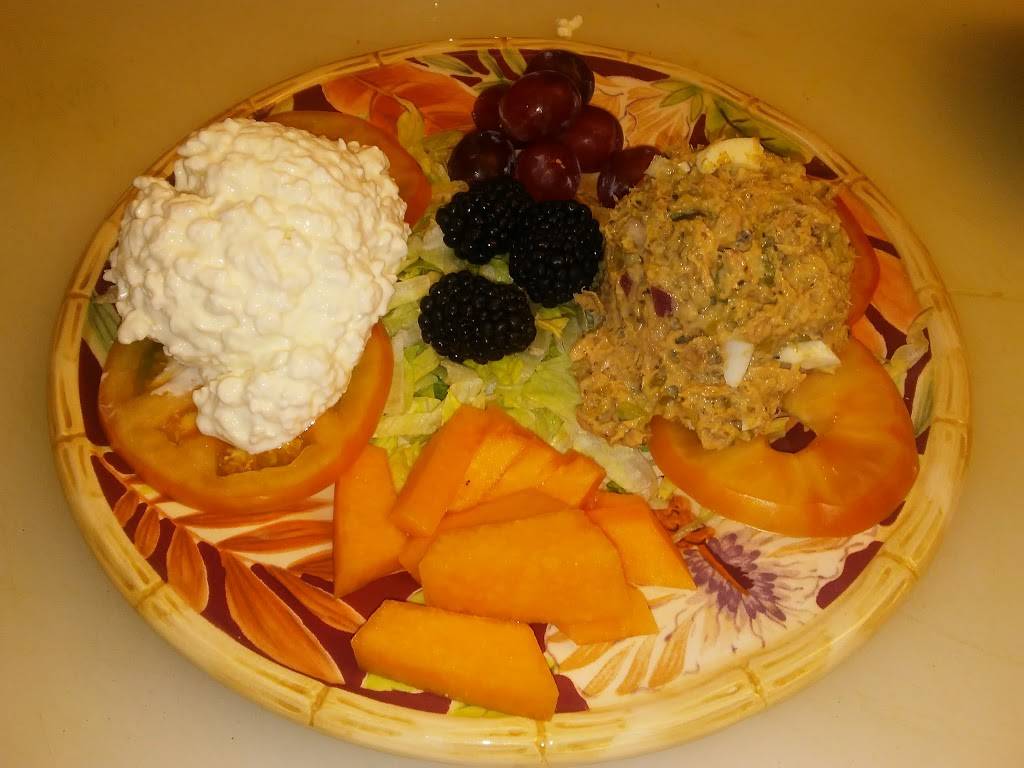 Friends Bar & Grill | restaurant | 3705 W Memorial Rd, Oklahoma City, OK 73134, USA | 4057514057 OR +1 405-751-4057