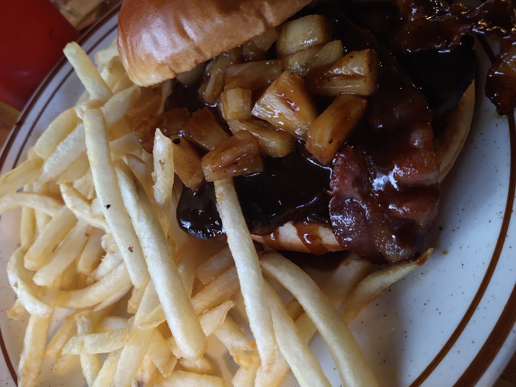 Chuckwagon Grill | restaurant | 13508 US-191, Elfrida, AZ 85610, USA | 5206427580 OR +1 520-642-7580