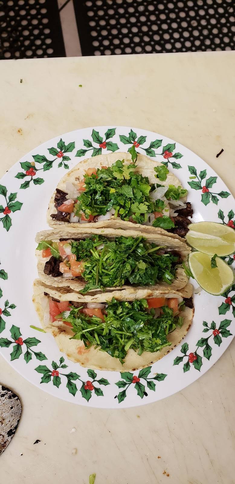 La Dueña Latín Food | restaurant | 7591 University Blvd, Winter Park, FL 32792, USA | 3212957952 OR +1 321-295-7952