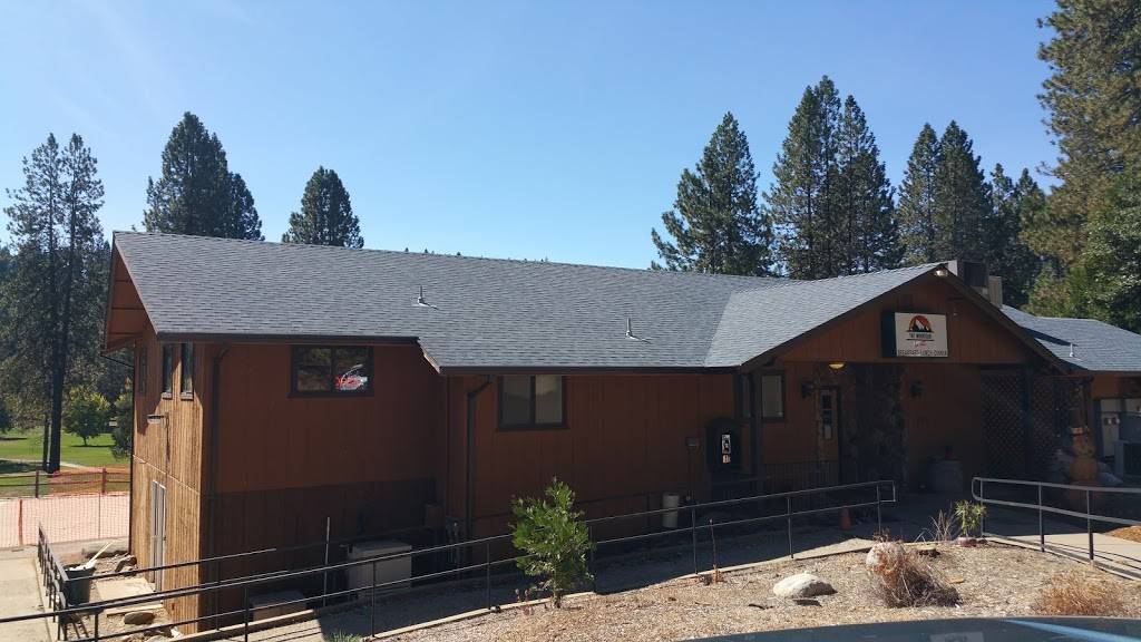 The Mountain Grille | restaurant | 26510 Fairway Dr, Pioneer, CA 95666, USA | 2092958808 OR +1 209-295-8808