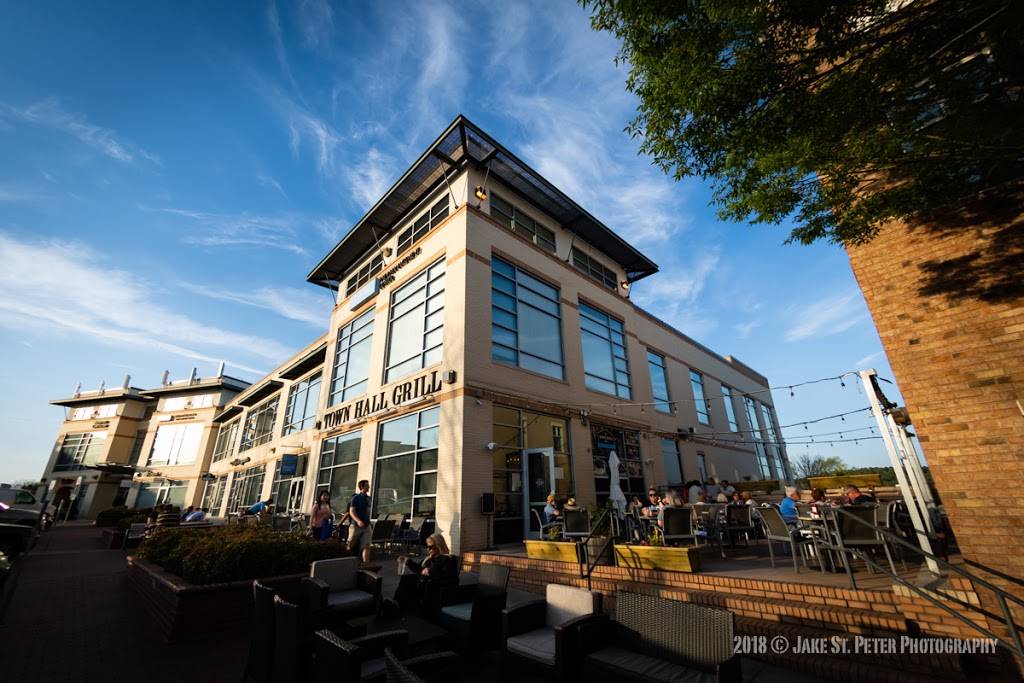 The Town Hall Grill | restaurant | 410 Market St, Chapel Hill, NC 27516, USA | 9199608696 OR +1 919-960-8696