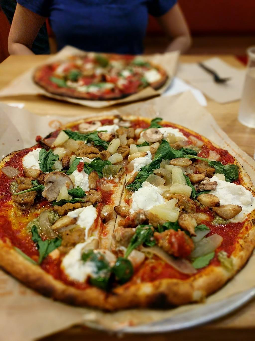 Blaze Pizza | meal takeaway | 685 Coleman Ave, San Jose, CA 95110, USA | 4082737186 OR +1 408-273-7186