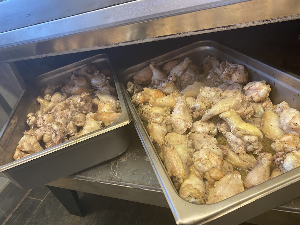 Brandons Kitchen Pizza | restaurant | 215 Forsgate Dr, Jamesburg, NJ 08831, USA | 7329450300 OR +1 732-945-0300