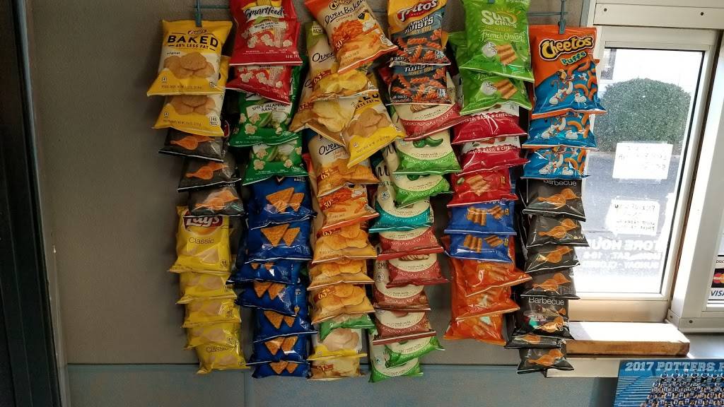 Sal Maris Sub Shop | restaurant | 48983 Broad St, East Liverpool, OH 43920, USA | 3309320657 OR +1 330-932-0657