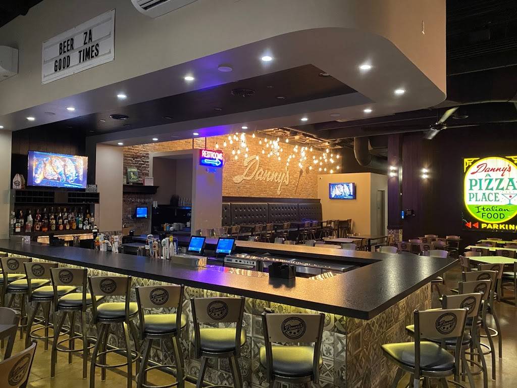 Dannys Pizza and Burger Bar | restaurant | 639 E Boughton Rd Suite 105, Bolingbrook, IL 60440, USA | 6307555522 OR +1 630-755-5522