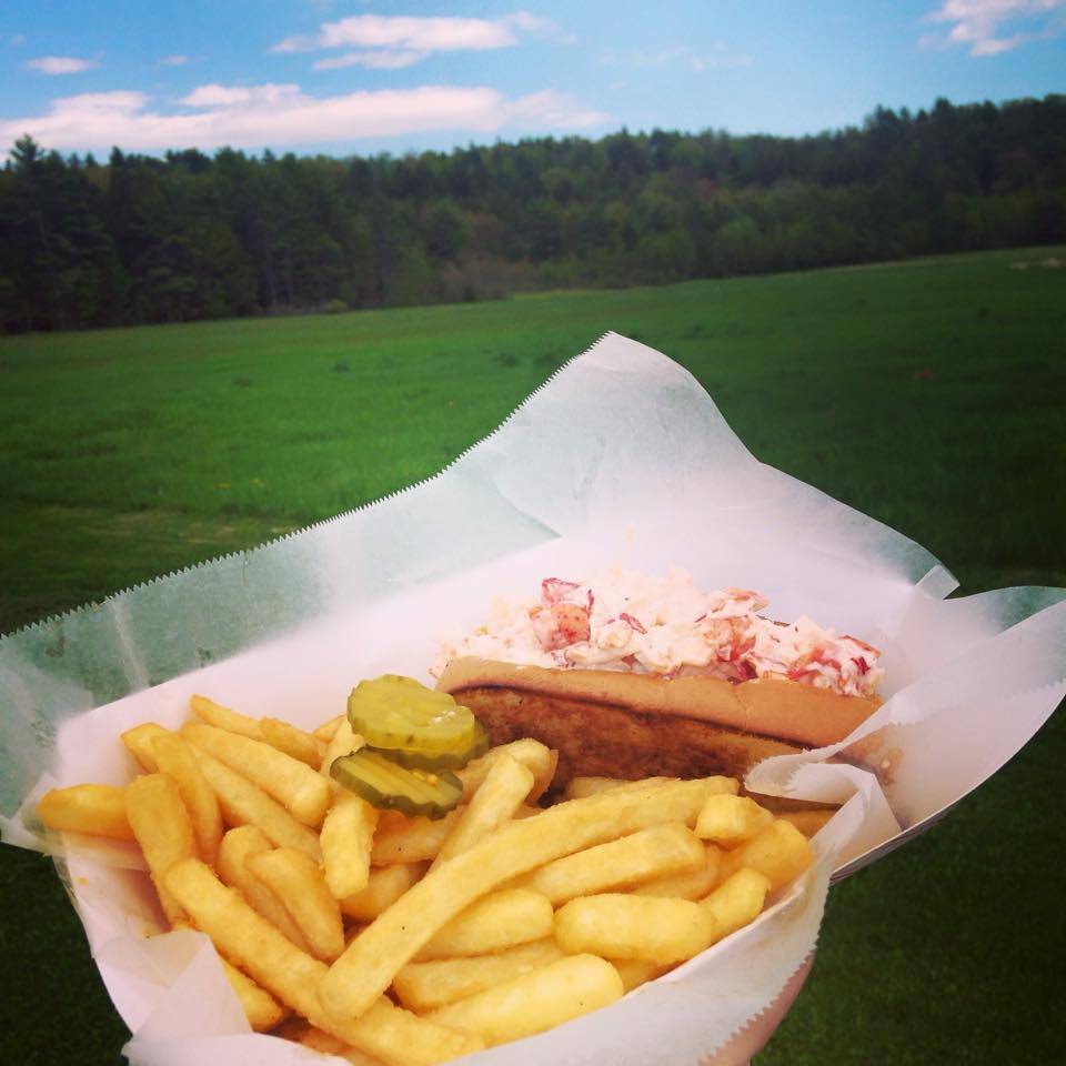 Raymonds Frozen Custard | restaurant | 857 Roosevelt Trail, Casco, ME 04015, USA | 2076551116 OR +1 207-655-1116