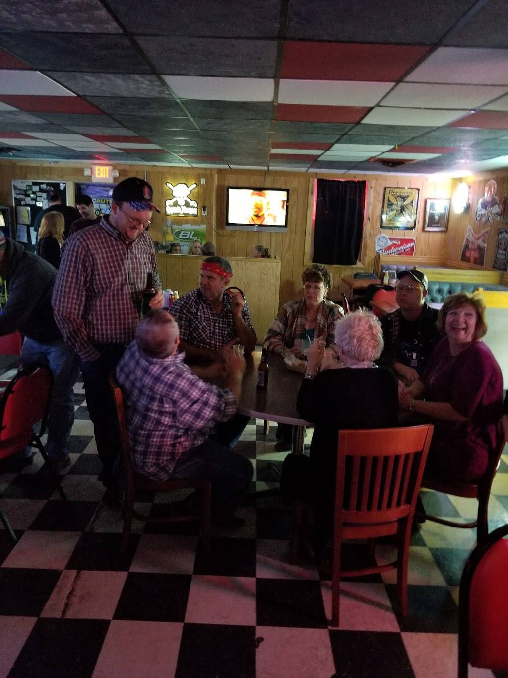 Full Throttle | restaurant | 11578 Shipman Rd, Carlinville, IL 62626, USA | 2178549554 OR +1 217-854-9554