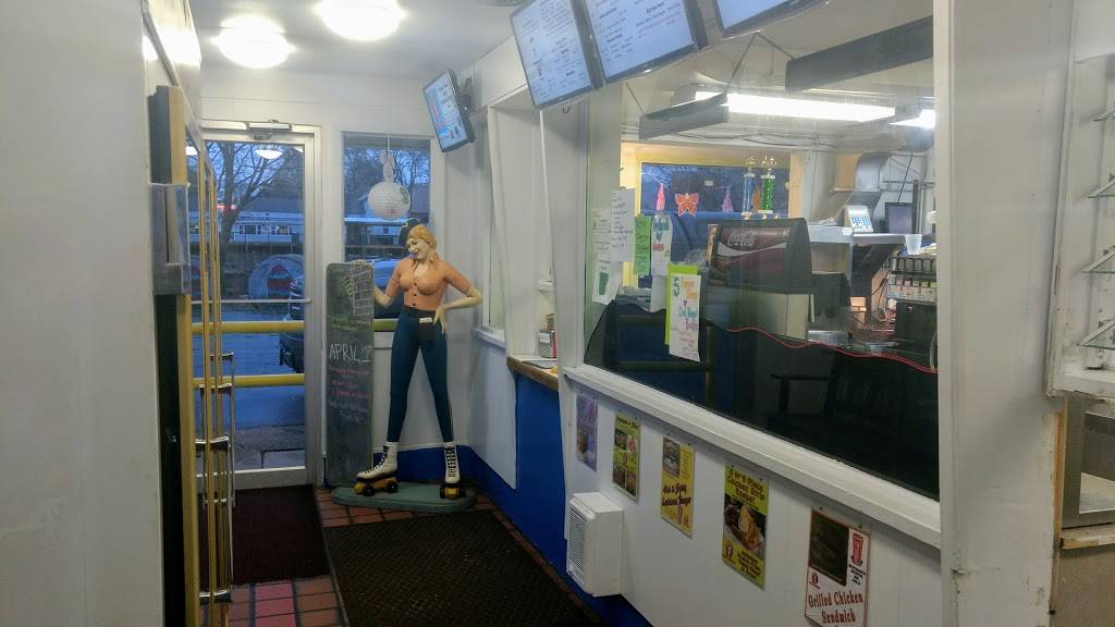 Shake A Burger | restaurant | 107 Brazeau Ave, Oconto, WI 54153, USA | 9208346200 OR +1 920-834-6200