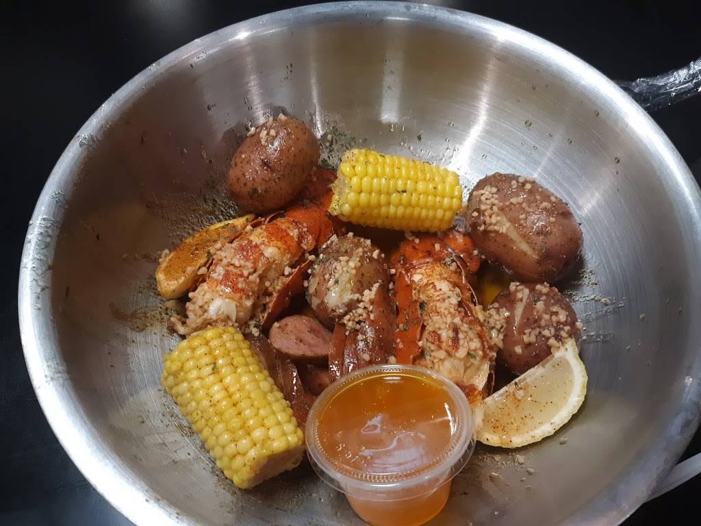 Dbos Wings N More | restaurant | 4407 Elvis Presley Blvd, Memphis, TN 38116, USA | 9013459464 OR +1 901-345-9464