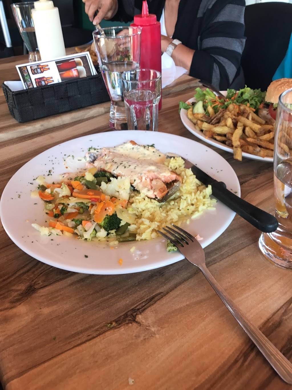 Microbrasserie St-Arnould | restaurant | 435 Rue des Pionniers, Mont-Tremblant, QC J8E 2S1, Canada | 8194251262 OR +1 819-425-1262