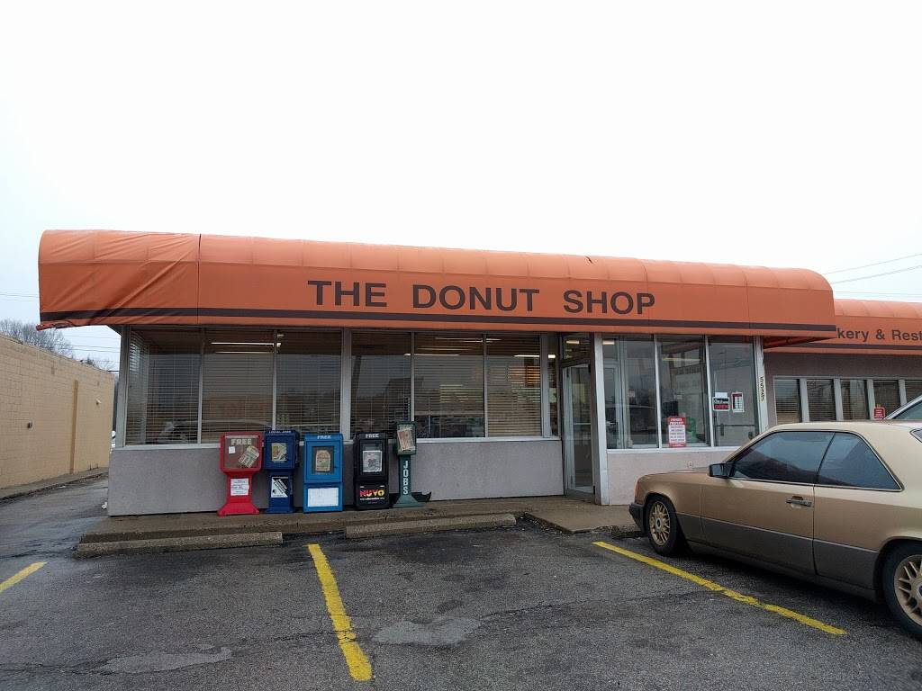 Donut Shop | bakery | 5527 N Keystone Ave, Indianapolis, IN 46220, USA | 3172553836 OR +1 317-255-3836