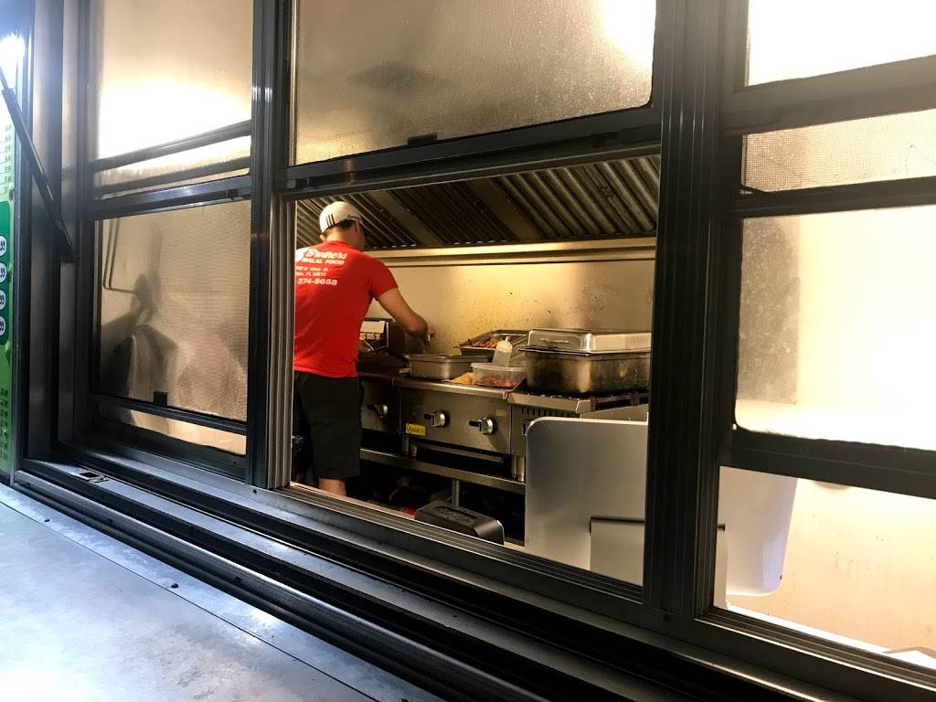 3 brothers halal food truck | restaurant | 13742 N 42nd St, Tampa, FL 33613, USA | 8133745658 OR +1 813-374-5658