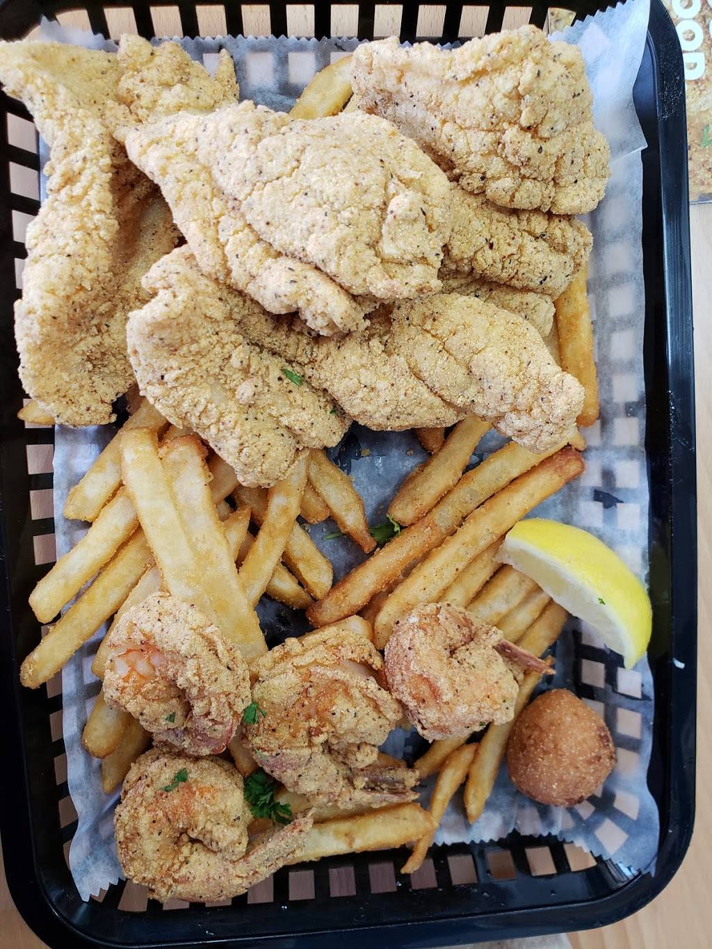 Catfish Station | restaurant | 6105 Stewart Rd, Galveston, TX 77551, USA | 4096327730 OR +1 409-632-7730