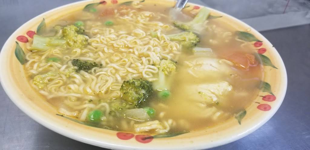 Crimson and Gold Tavern | restaurant | 2017 S University Blvd, Denver, CO 80210, USA | 7203795454 OR +1 720-379-5454