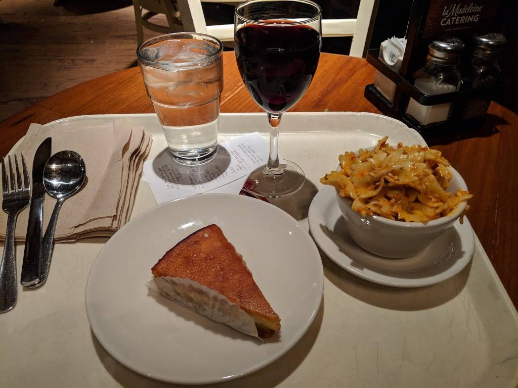 la Madeleine French Bakery & Café Baileys Crossroads | cafe | 5861 Crossroads Cir, Baileys Crossroads, VA 22041, USA | 7033795551 OR +1 703-379-5551