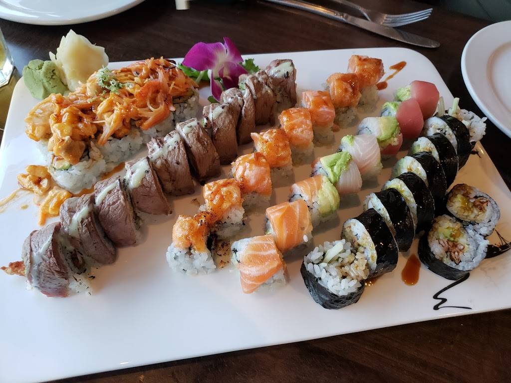 Wild Ginger Asian Bistro | restaurant | 3655 Edwards Rd, Cincinnati, OH 45208, USA | 5135339500 OR +1 513-533-9500