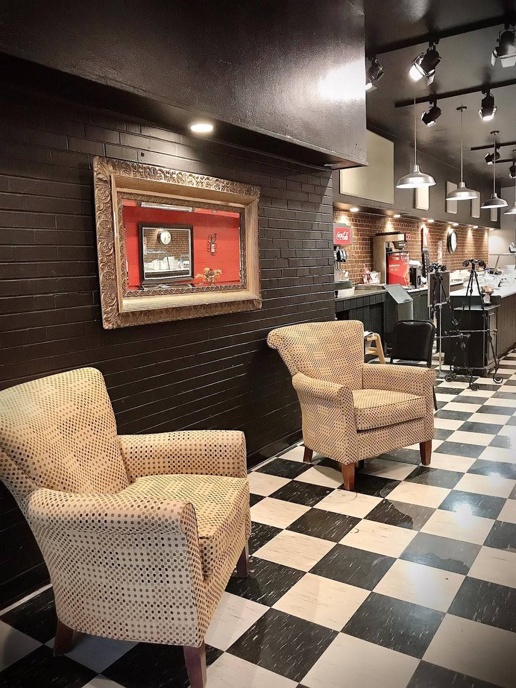 Americas Empanadas Chilean Food | restaurant | 221 E Center St, Kingsport, TN 37660, USA | 3012505828 OR +1 301-250-5828