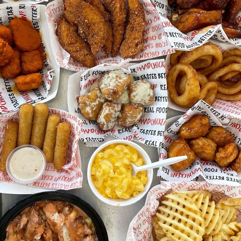 Mad Chicken | restaurant | 7818 W Capitol Dr, Milwaukee, WI 53222, USA | 4144888462 OR +1 414-488-8462