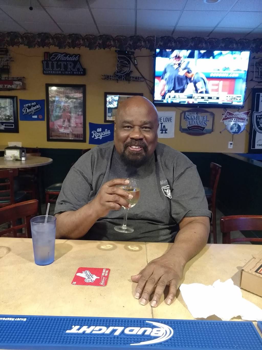 Stuft Pizza Cafe | restaurant | 7251 Haven Ave # A, Rancho Cucamonga, CA 91701, USA | 9099899801 OR +1 909-989-9801