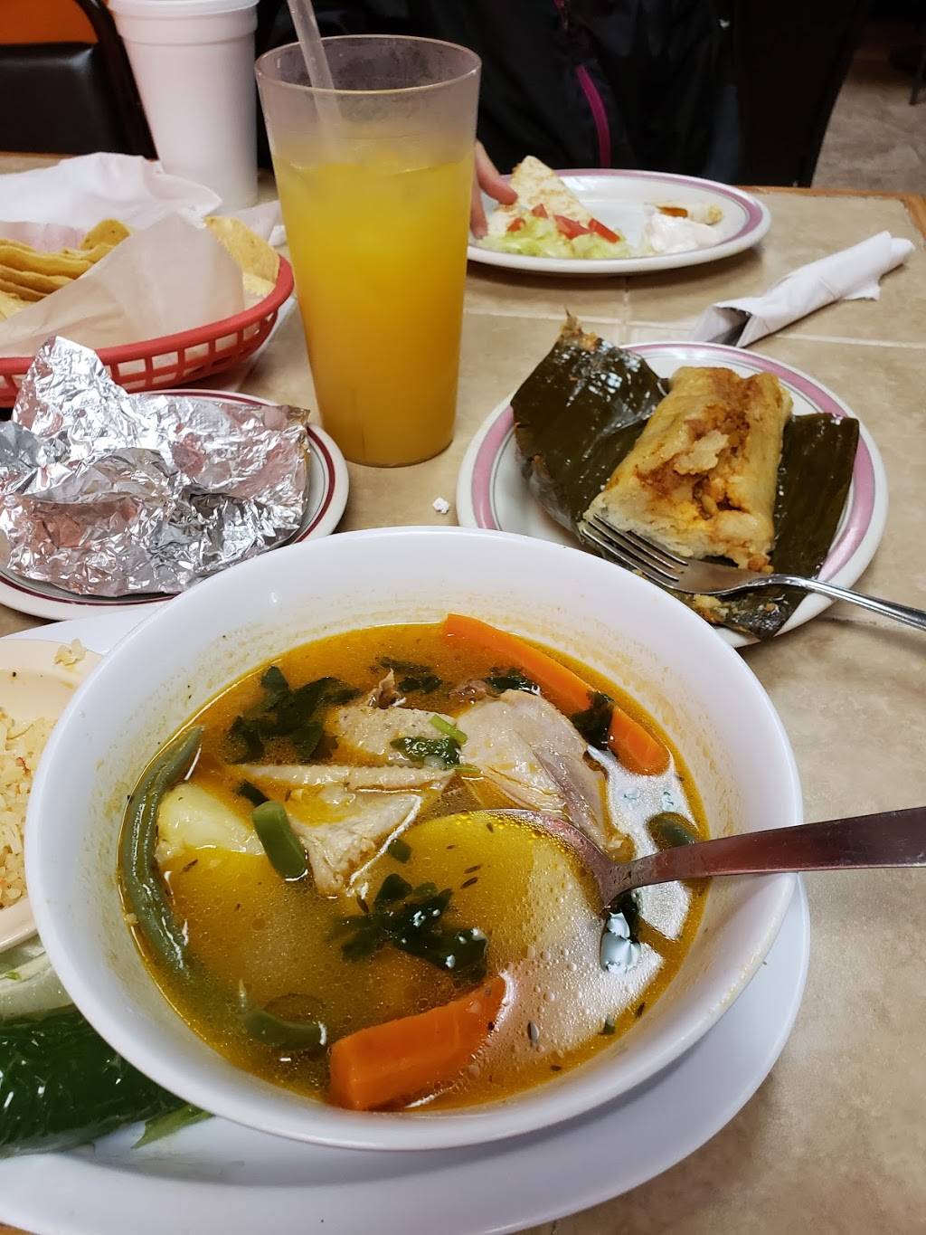 Los Amigos Restaurant | restaurant | 10220 E. 24 Hwy., Independence, MO 64053, USA | 8168775490 OR +1 816-877-5490