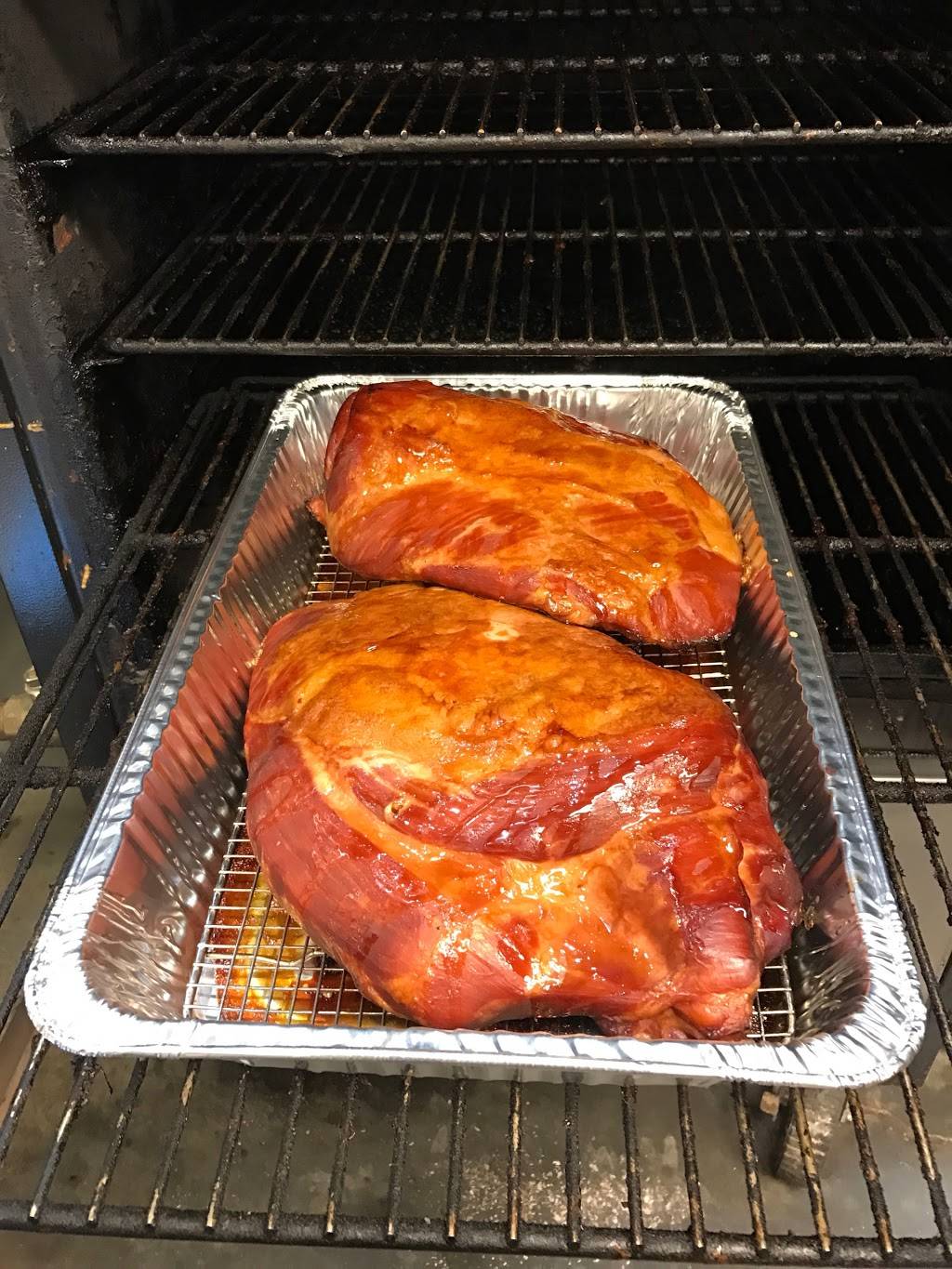 ResQ Grille & ResQ BBQ Catering | restaurant | 19623 Evergreen Mills Rd, Leesburg, VA 20175, USA | 7038013775 OR +1 703-801-3775