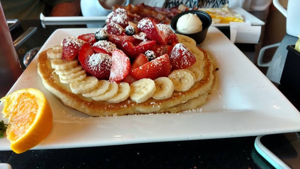 Kekes Breakfast Cafe | restaurant | 4062 Plaza Blvd #10, Gainesville, FL 32608, USA | 3527457575 OR +1 352-745-7575