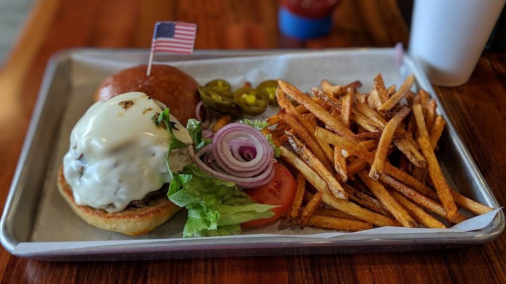 The Great American Filling Station | restaurant | 8701 E Brainerd Rd, Chattanooga, TN 37421, USA | 4236828721 OR +1 423-682-8721