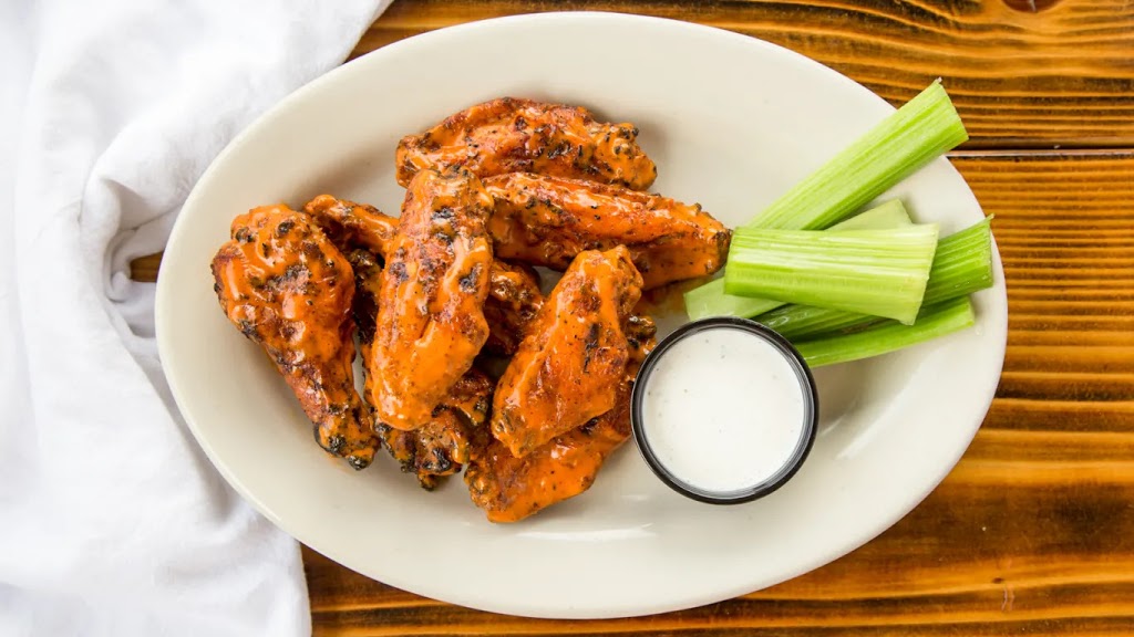 Captain’s Sports Lounge | restaurant | 301 SW Eagles Pkwy, Grain Valley, MO 64029, USA | 8169441170 OR +1 816-944-1170